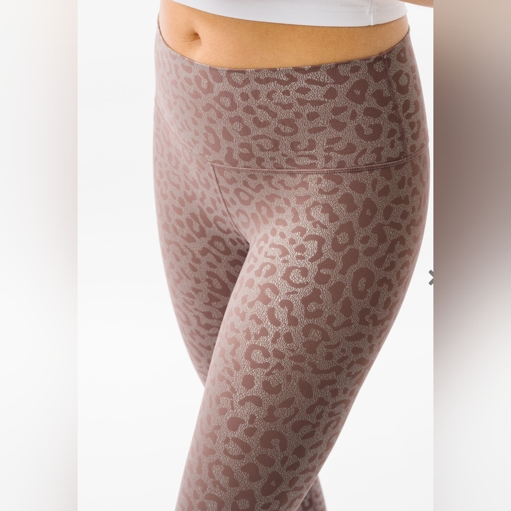 NWT Zyia Lilac Leopard Supreme Leggings size 2